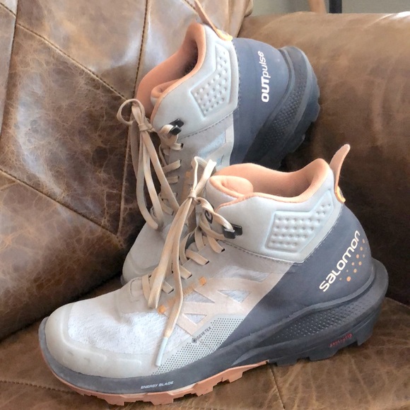 Salomon Shoes - EUC Salomon Outpulse Mid GTX Hiking Boots